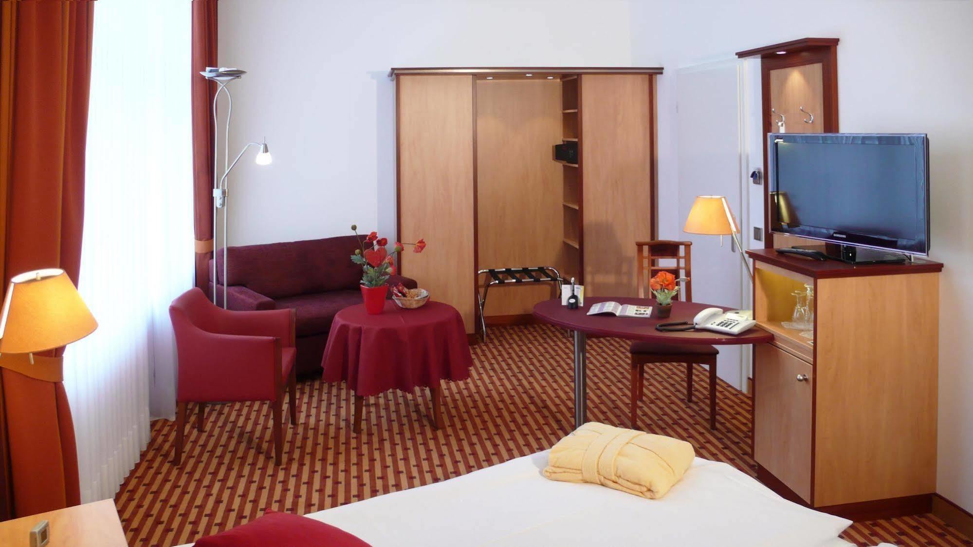 Hotel Schoeneberg เบอร์ลิน ภายนอก รูปภาพ